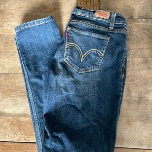 Juniors Levi’s Too Super Low 524 jeans